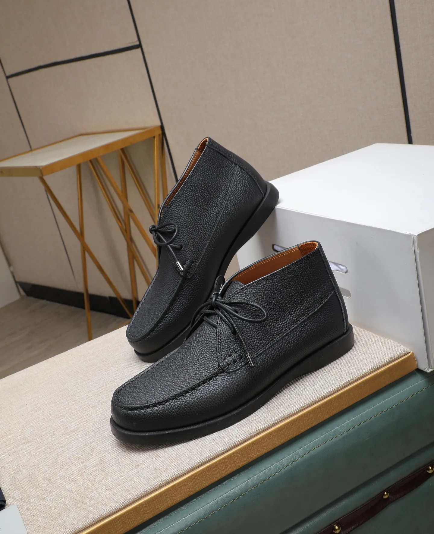 Men's shoes 💰600💰Water-dyed cow lining Original order quality Dior —🆘. Dior Original order purchase, high-end leather shoes, fabric: Made of Italian imported cowhide➕Water-dyed cow lining/cowhide lining➕Specially available original outsole, fine workmanship, real-life photos🎬Size: 38-44 (with full set of packaging)